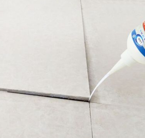 尉犁瓷砖空鼓维修公司分享卫生间瓷砖脱落的原因可能有以下几点